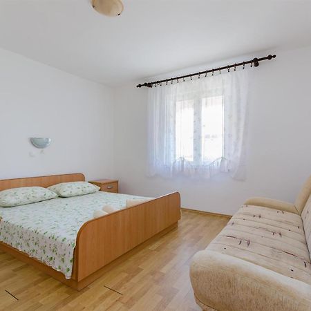 Apartments Ester Lopar Esterno foto