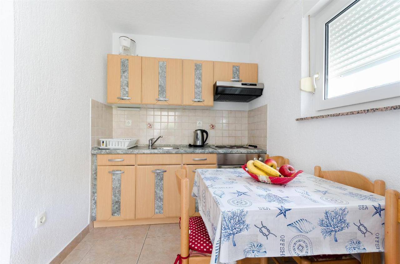 Apartments Ester Lopar Esterno foto
