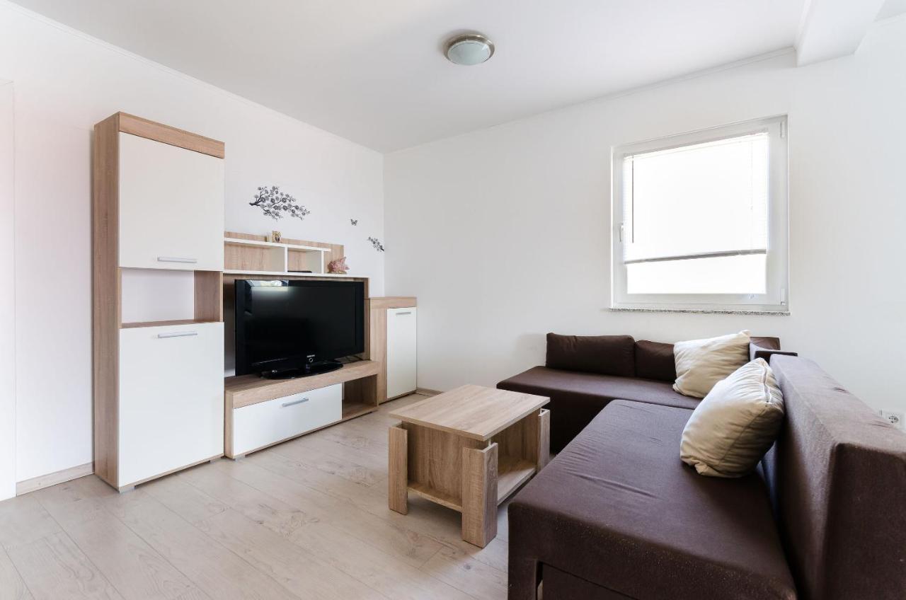 Apartments Ester Lopar Esterno foto